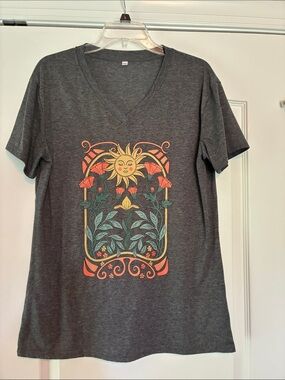 Amazon Essentials Women's Charcoal V-Neck Tee with Sunflower and Floral Graphic